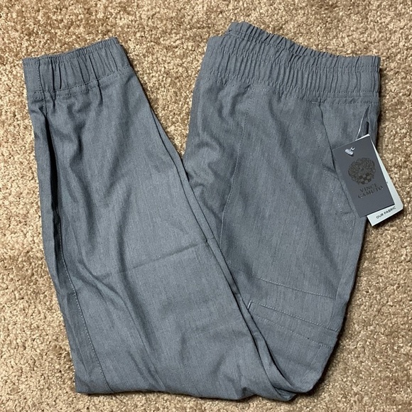Vince Camuto Gray Joggers, Sz Med Petite, NWT, 6 pockets - super nice! - Picture 1 of 11